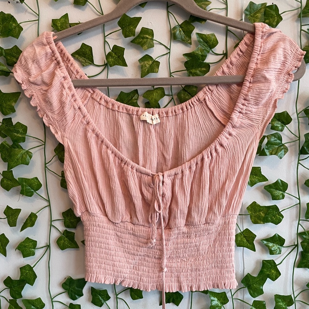 Size medium sinched waist and ruched semi crop top